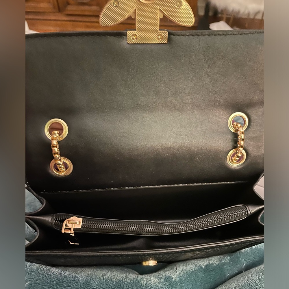 Black Bee Bag - Picture 2 of 7